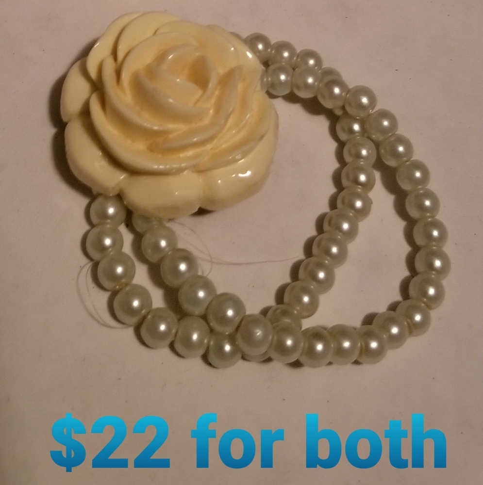 Set of 2 Pearl Bracelets